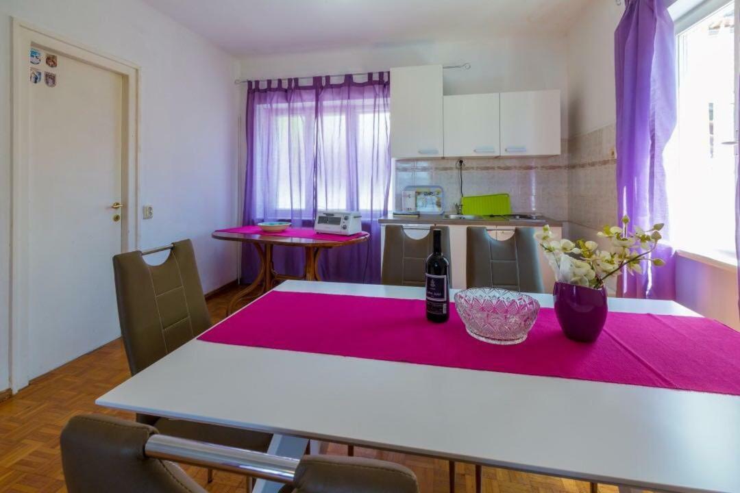 Apartment Dvorska ツリクヴェニツァ エクステリア 写真