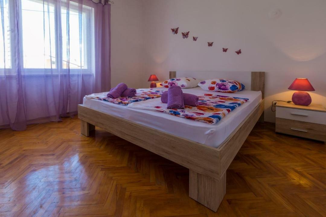 Apartment Dvorska ツリクヴェニツァ エクステリア 写真