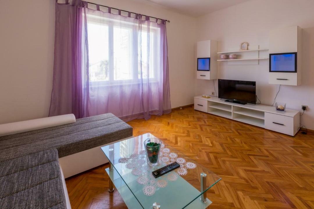 Apartment Dvorska ツリクヴェニツァ エクステリア 写真